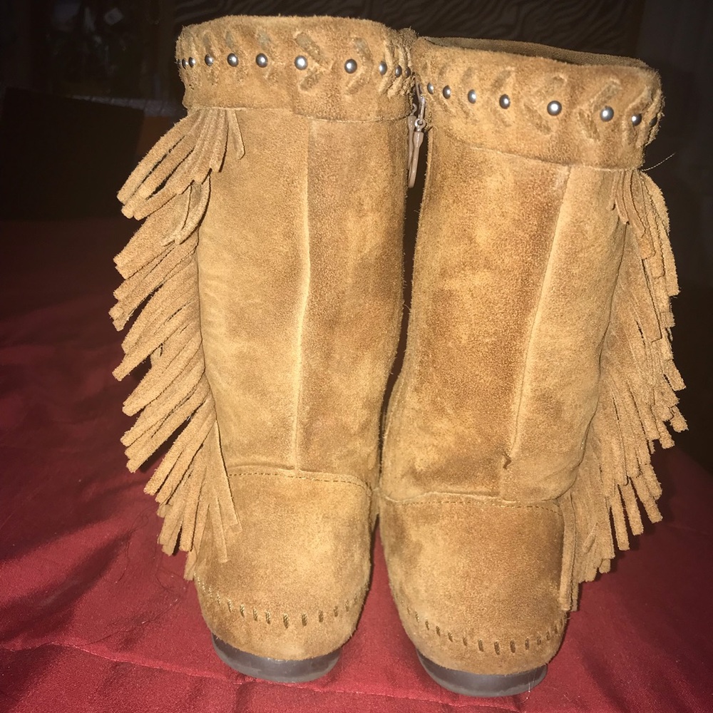 Suede boots
